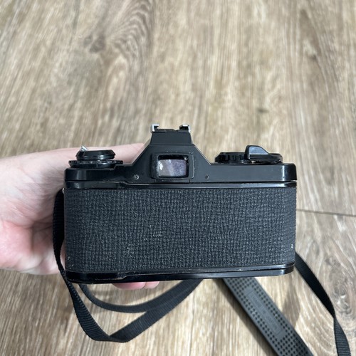 PENTAX MV1 SLR Film Camera w/ SMC PENTAX 50mm F2 - Picture 6 of 10