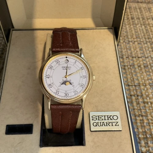 Seiko Moon Phase Watch 34mm White Dial Gold Tone Date 6F22-7009 New Leather Band