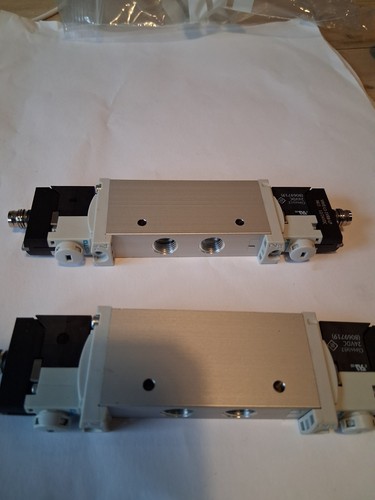 Electroválvula doble festo vuvg-l14-b52-t-g18-1p3 identit 566500 stock sin usar - Imagen 11 de 14