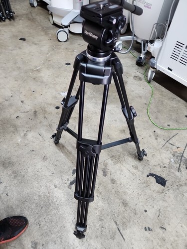 VariZoom Professional Tripod With Fluid Head - Picture 4 of 6