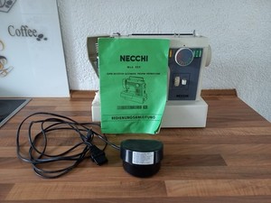 Nähmaschine NECCHI 559 – 60W Motor – Made in Italy – mit Zubehör Vintage