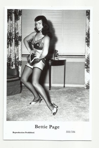 BX109) BETTIE PAGE SWIFTSURE FOTO POSTKARTE (333/336) FILMSTAR PIN UP GLAMOUR