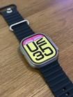 Apple Watch Ultra 2 49 mm GPS + cellule boîtier titane avec 11 bracelets de montre, très bon état