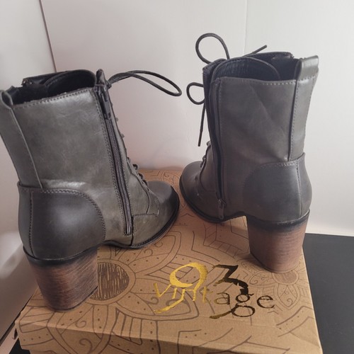 Botas Kylie 020 Vintage 93 Mujer 7.5M Gris Hebilla - Imagen 11 de 24