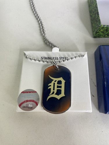 Detroit Tigers Dog Tag Necklace Stainless Steel MLB Licensed with Gift Box - Picture 1 of 5