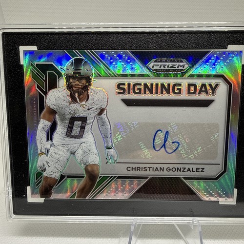 Prizm Draft Picks 2023 Christian Gonzalez Firma Giorno Argento RC Auto SGC 9,5 - Foto 3 di 13