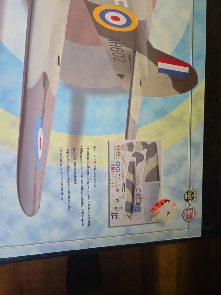 P-39 Airacobra ARF NUEVO EN CAJA Foto 3 de 4