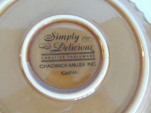 VTG Ceramic Covered Apple Pie Pan Plate Dish With Lid 8 3/4"Chadwick Miller - Picture 2 of 8