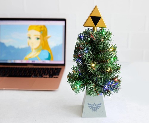 Mini The Legend of Zelda Triforce LED USB Powered Light-Up Desktop Holiday Tree - Picture 2 of 3