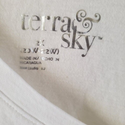 Terra & Sky White V-Neck Soft Long Sleeve Top - Picture 3 of 3