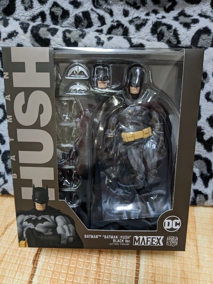 Re-release MEDICOM TOY No.126 MAFEX BATMAN HUSH BLACK Ver. Figure