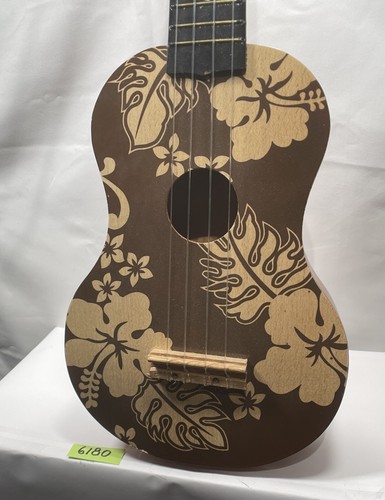 Chitarra hawaiana Hapawood ukulele giocattolo hawaii decorativa tiki bar decorazione IN6180 - Foto 5 di 8