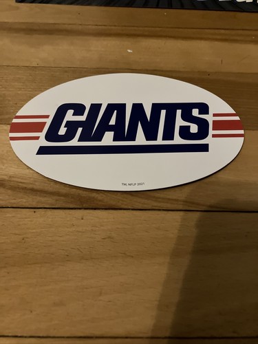 Giants Collectible Manning , Strahan Jersey Retirement Pins Magnet & 2 Posters - Picture 3 of 7