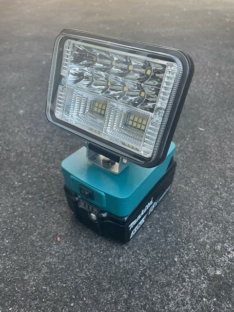 18V Li-ion Makita Work Light 2nd Gen 26 led low voltage protection 18V Li-ion Makita Work Light 2nd Gen 26 led low voltage protection