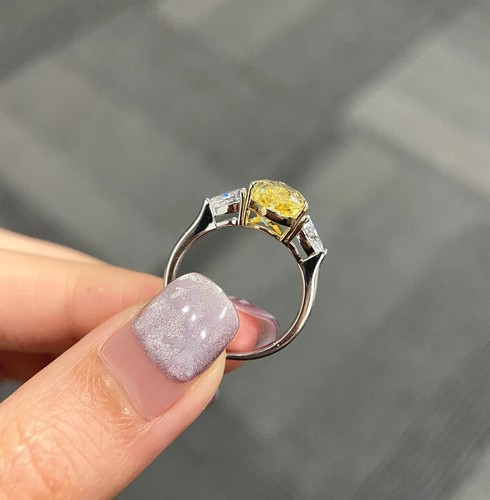 3.80 Ct Pear Cut Natural Yellow Sapphire & Diamond Wedding Ring 18K White Gold - Picture 3 of 9