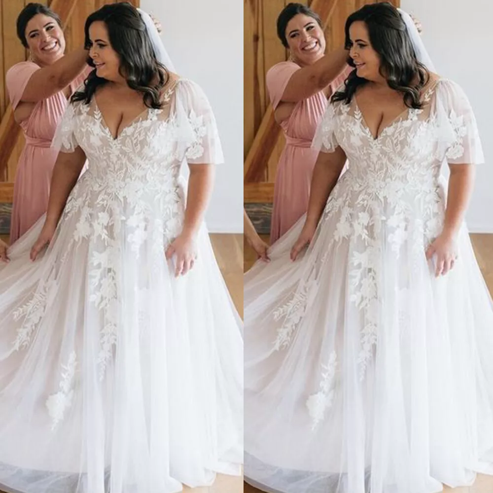 Plus Size Lace Wedding Dresses with Sleeves V Neck Appliques Boho Bridal  Gowns