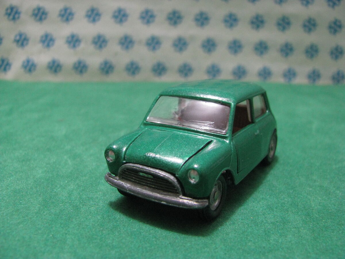 Vintage - MINI MINOR Innocenti - 1/43 Mebetoys A-28