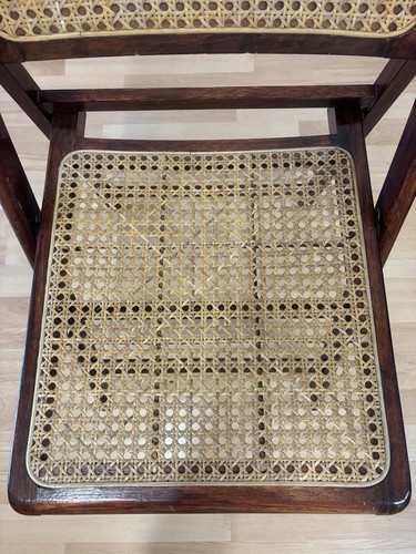 Impresionante silla plegable retro vintage de madera y ratán con diseño de malla vienesa - Imagen 8 de 24