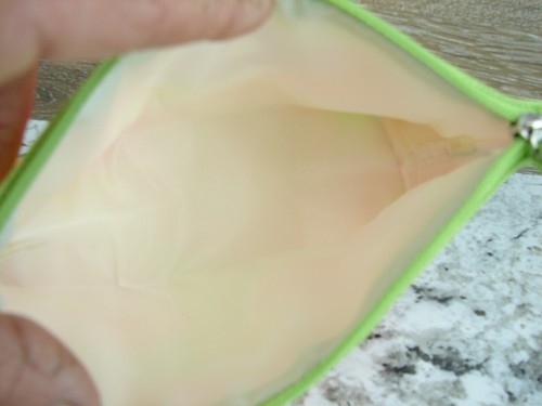Clinique Bolsa de Maquillaje Cosmético 5" x 8" - Imagen 4 de 5