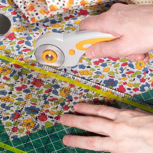 Complete 5-Piece Rotary Cutter & Cutting Mat Set - Perfect for Fabric Crafting - Picture 9 of 9