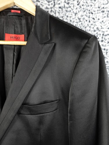 Chaqueta Blazer Hugo Boss Negra Acabado Satinado, Sencillo Pecho, Calce Ajustado, Talla 40R - Imagen 3 de 18
