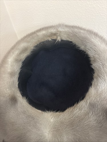 Sombrero con arco de lana y piel de visón gris raro - Imagen 17 de 23