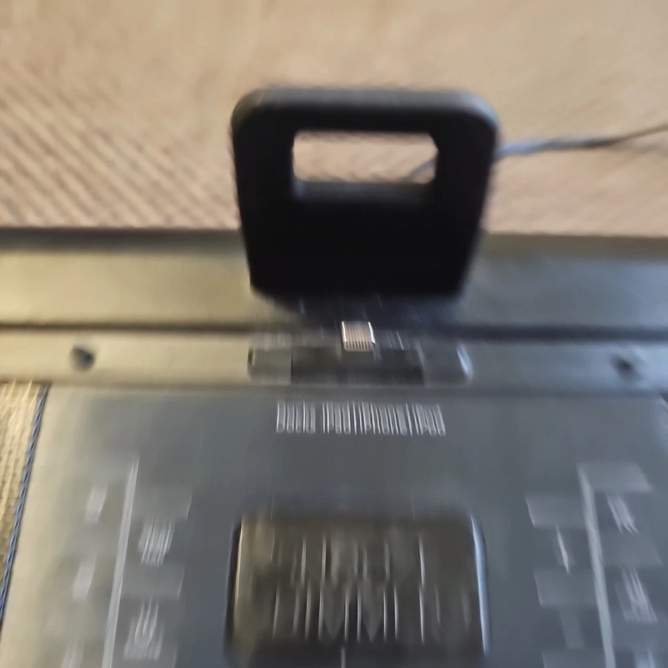 Lightning Dock Clock Radio and USB Port Power Cord With Manual. Works - Image 4 of 4