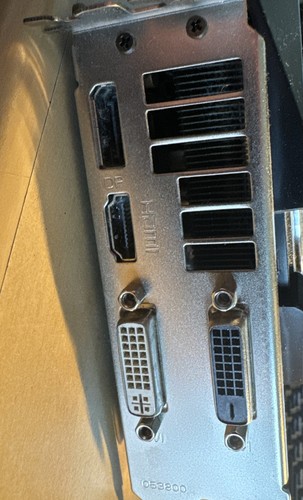 Sapphire AMD Radeon HD7970 (11197-03) 3 GB GDDR5 PCIE 3.0 DualX - Picture 4 of 4