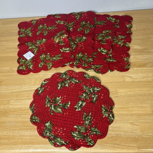 C & F April Cornell Christmas Holly Quilted Reversible Lot 4 Placemats + 1 READ - Picture 2 of 24