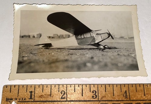 ¡Foto instantánea de avión modelo monoplano de ala alta estadounidense antigua rara de colección! - Imagen 5 de 5