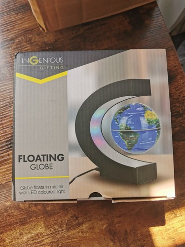 InGenious Floating Globe Colour Light Electromagnetic Levitation Desk Gadget - Picture 6 of 10