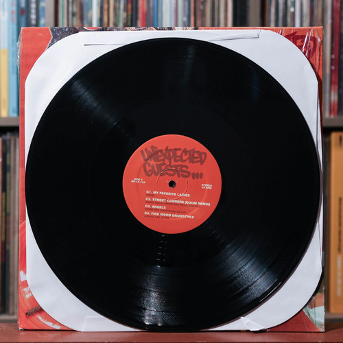 MF DOOM - Unexpected Guests - 2LP IN SHRINK 2016 Metal Face Records, VG+/VG - Picture 5 of 5