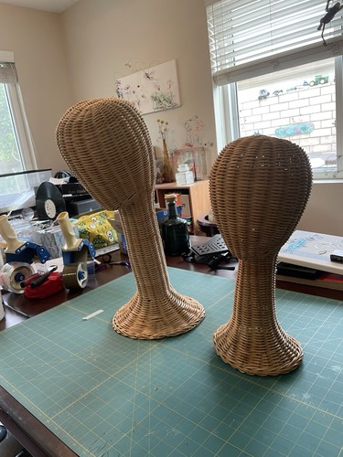 Set of 2 Vintage Rattan Woven Wicker Basket Long Neck Head 15" + 22” Hat Stand - Bild 5 von 5