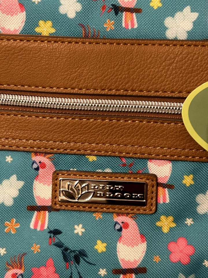 Bolso Dakota NUEVO CON ETIQUETAS LILY BLOOM MONEDERO patrón loros en el paraíso Foto 4 de 4