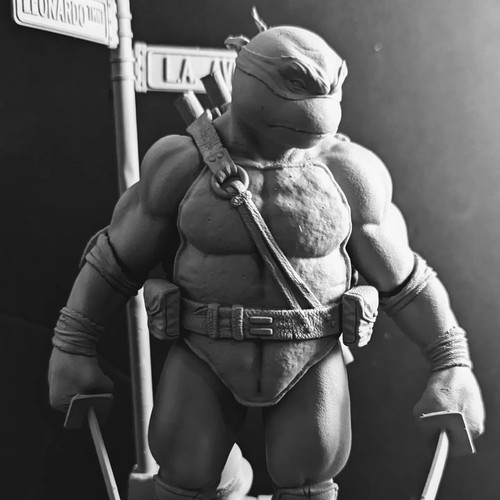 Leonardo TMNT Figure Resin Statue - Picture 2 of 2