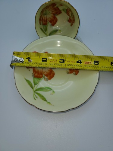 Grüne Demitasse Teetasse und Untertasse mit Lilien - besetztes Japan - Bild 8 von 10