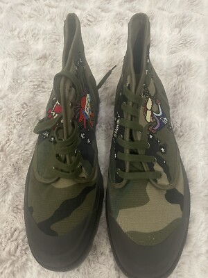 Valentino Garavani Military Green Men display picture 1