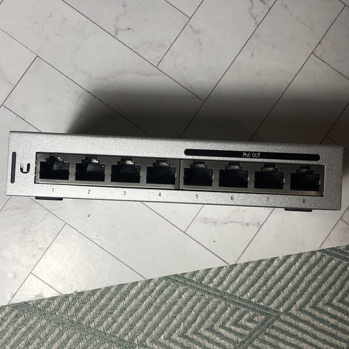Ubiquiti UniFi US-8-60W 8-Port Gigabit 4-Port PoE Switch - NO A/C - Picture 2 of 7
