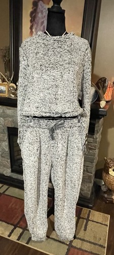 Women’s/Jrs 2 Pc Fuzzy Long Sleeve Sleepwear Set Gray Casual Sz XL Comfortable  - Picture 14 of 23