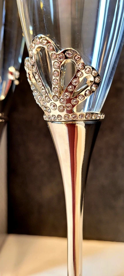 Flautas enchapadas en níquel Hortense B Hewitt Co boda estrás tachonadas rey reina Foto 3 de 4