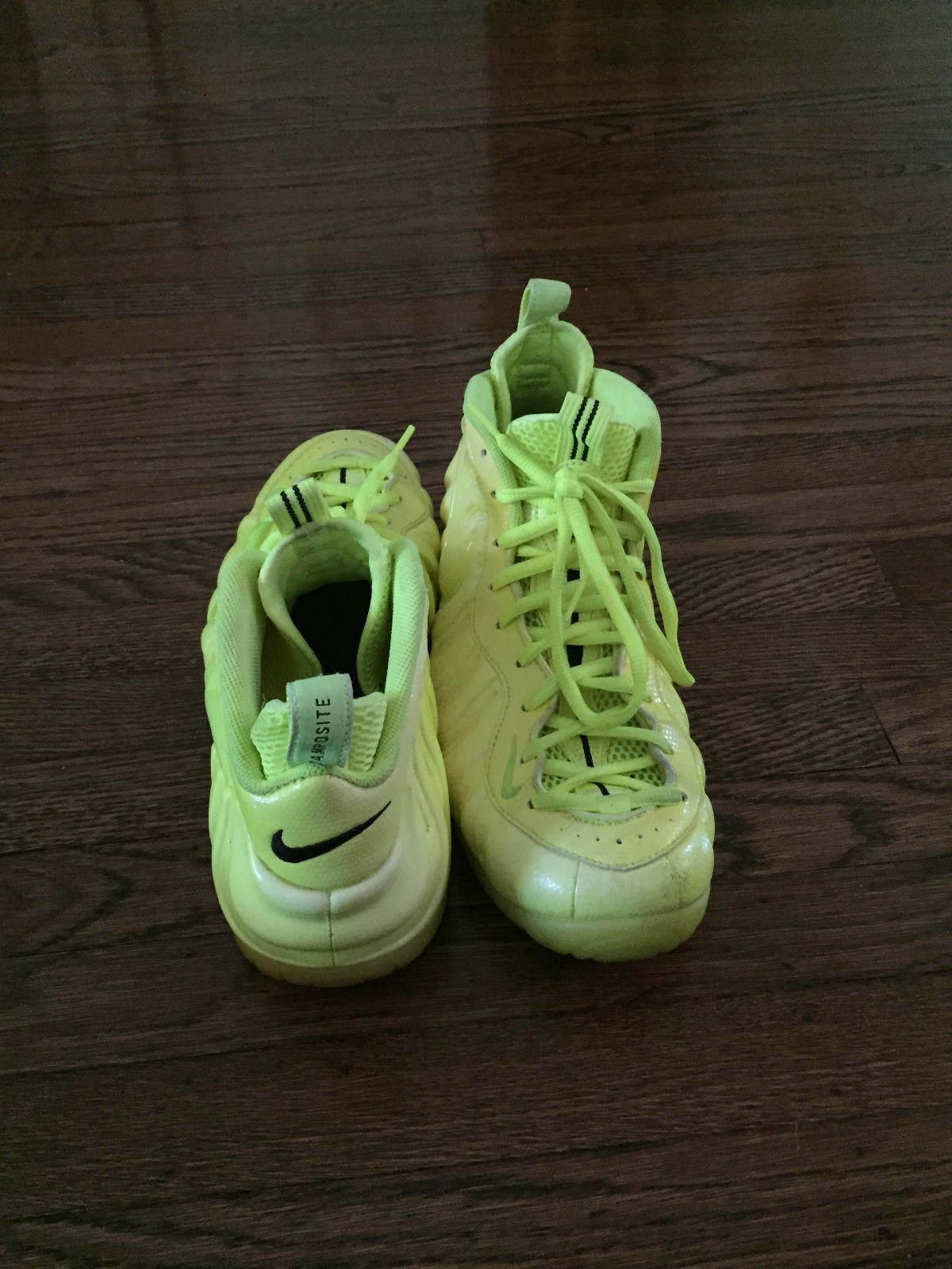nike air foamposite size 11.5 neon yellow nike air foamposite size 11.5 neon yellow