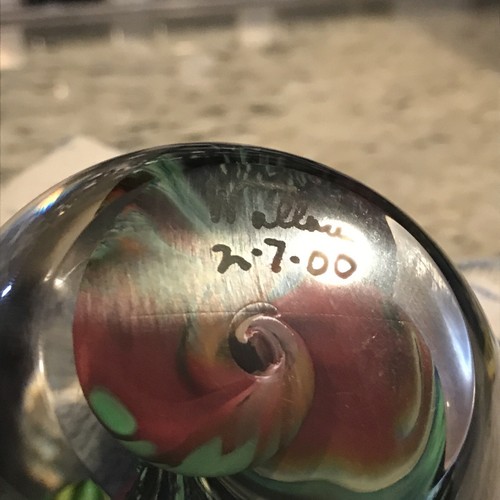 M. Wallace Vitra Glass Studio Ocean Scene Paperweight Signed 2/07/00 nice - Picture 6 of 6