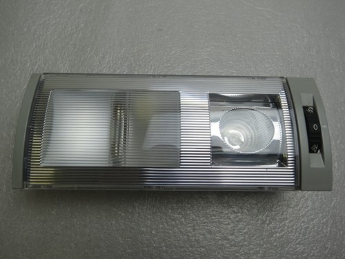 VW  T5 GP Multivan Leselampe Innenraumleuchte  M13921 7h5947105b y20 - Bild 1 von 3