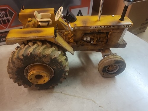 ERTL 1/16 Allis Chalmers D-21 Industrial 2WD Limited Muddy Dirty Version Custom - Picture 11 of 24