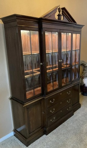 Ethan Allen China Cabinet Pristine Cherry Georgian Court Two Piece - Picture 5 of 12