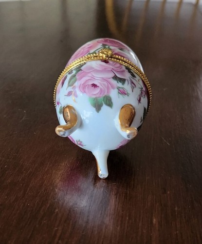 Caja de baratijas vintage de huevos con patas de porcelana diseño floral rosa con bisagras doradas - Imagen 4 de 9