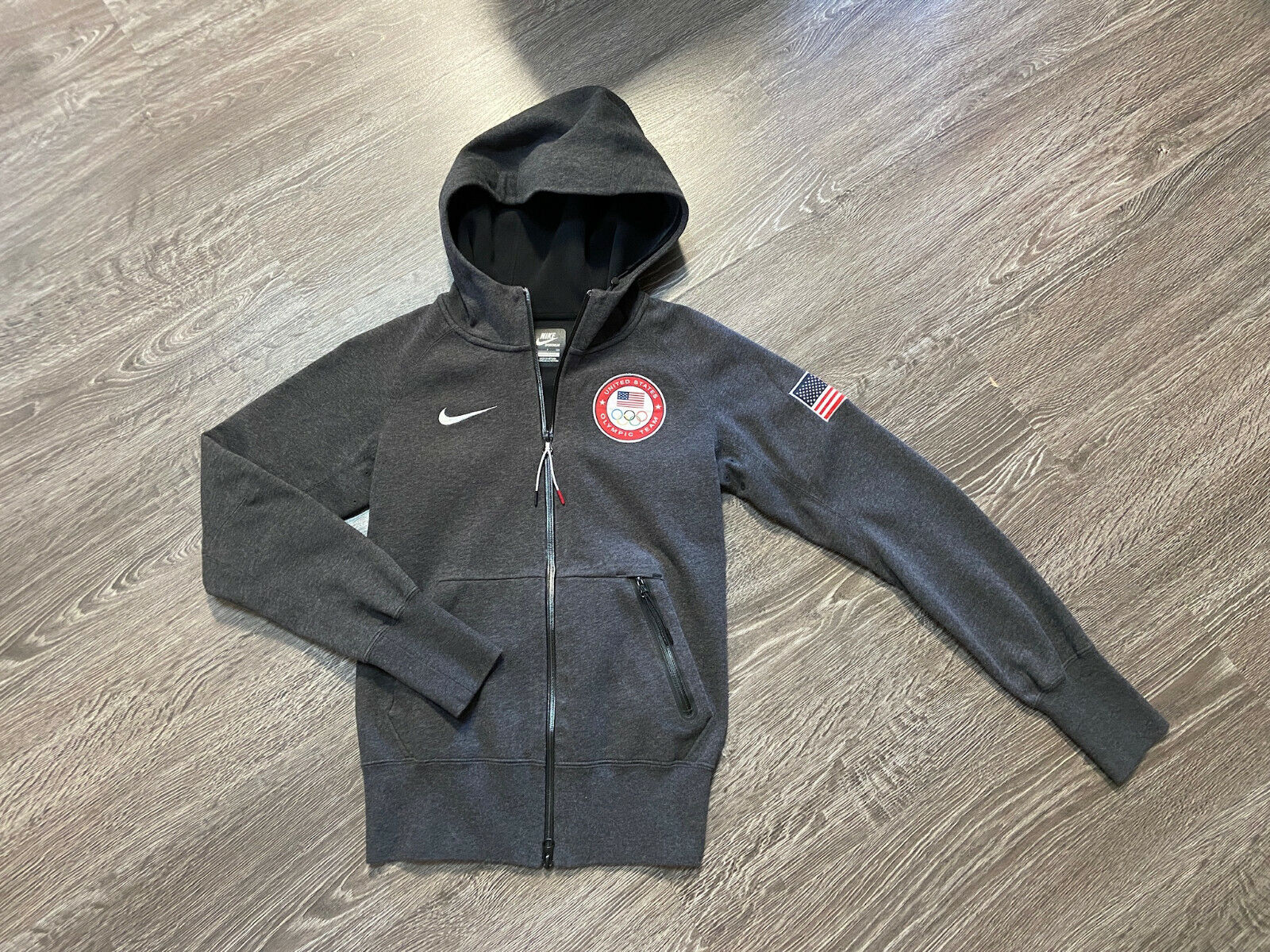 Nike Tech Fleece NSW Team USA Olympic Zip Up Hoodie Women’s S 501821-032 RARE Nike Tech Fleece NSW Team USA Olympic Zip Up Hoodie Women’s S 501821-032 RARE
