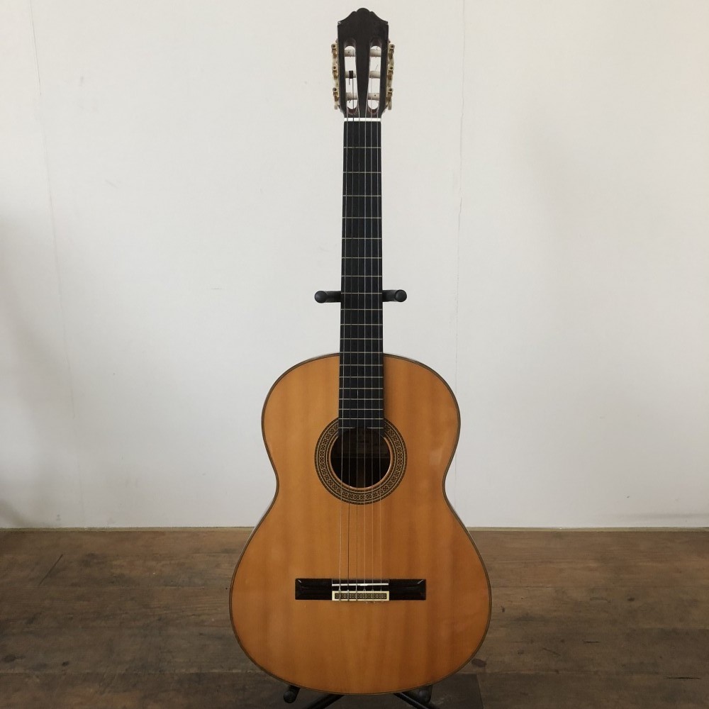 YAMAHA GC-11 No.C-1953 Vintage Classical Guitar Wooden 6 string 1980s Japan G402 YAMAHA GC-11 No.C-1953 Vintage Classical Guitar Wooden Wooden Wooden 6 string 1980s Japan G402 5a7163