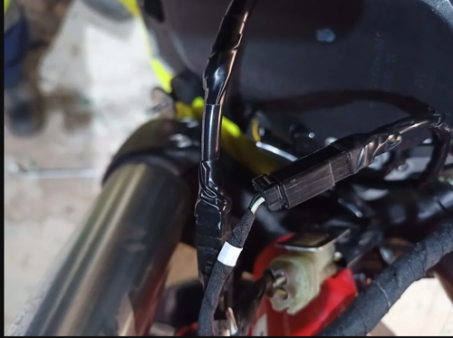 2Wire Turn Signal Adapter Plug Connector For Ducati Scrambler 1100 803/800 Icon - Picture 2 of 10