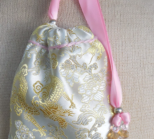 Reversible Rose Pink Rosebud Satin White Gold Dragon Brocade Drawstring Bag - Picture 9 of 9